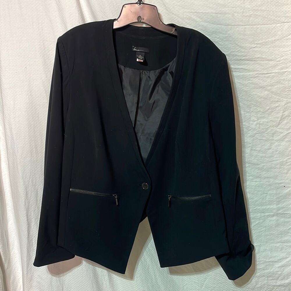 Lane Bryant 26 black sliming pointed front jacket polyester spandex blend euc
